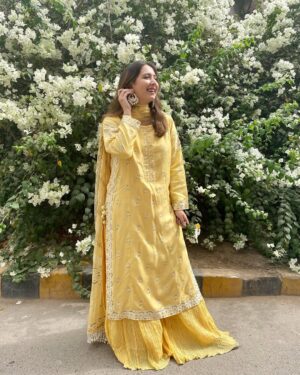 Komal Aziz Khan Instagram - Love this lemon yellow outfit by @neemblockprints. Sooo comfortable and such a refreshing colour. 

Check out their Appna exhibition happening in Dallas, USA right now !