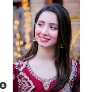 Komal Aziz Khan Instagram - See you as Shireen at 08:00pm and as Novera at 09:00pm on @harpalgeotv 

📸 @roysphotography3