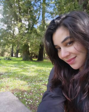 Komal Rizvi Instagram - Making beautiful memories is what life is all about!!! 💛🧡🩷