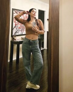 Actress Komal Rizvi HD Photos and Wallpapers January 2025