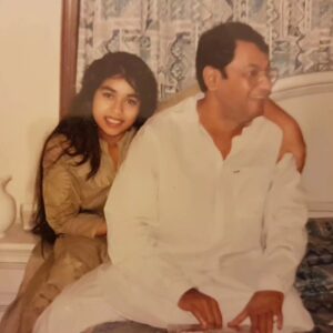 Komal Rizvi Instagram - Happy Birthday Abu!!!
I love you ❤️
Allah aapko puray qainaat ki sehat, sakoon, aur khushiyaan atha farmaye. 
Ameen 🤲