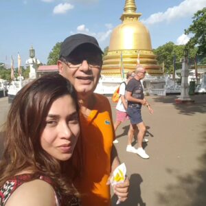 Komal Rizvi Instagram - Happy Birthday Abu!!!
I love you ❤️
Allah aapko puray qainaat ki sehat, sakoon, aur khushiyaan atha farmaye. 
Ameen 🤲