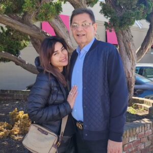 Komal Rizvi Instagram - Happy Birthday Abu!!!
I love you ❤️
Allah aapko puray qainaat ki sehat, sakoon, aur khushiyaan atha farmaye. 
Ameen 🤲