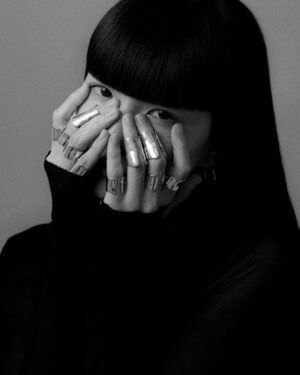 Kozue Akimoto Instagram - The Chiyu rings are designed to be worn with layering in mind, or as a singular unit, across the lower or upper part of the finger, creating a bespoke appearance unique to the wearer. ⁠
⁠
Launching EU/NAM: March 7th⁠
Launching Asia: March 15⁠th⁠
⁠
@tomwood_oslo⁠
@tomwood_tokyo⁠
@doverstreetmarketginza⁠
@doverstreetmarketparis⁠
@doverstreetmarketlondon⁠
@doverstreetmarketnewyork⁠
@doverstreetmarketlosangeles⁠
@ithk⁠
⁠
#tomwoodxkozue