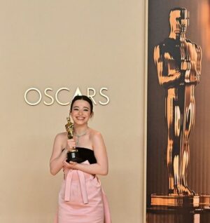 Kristin Scott Thomas Instagram - This photo from Getty Images makes me happy.  Mikey Madison deserves a long and fulfilling career. She has shown us all her breathtaking talent in Anora. ❤️❤️GOOD LUCK. @officialmikeymadison @gettyimages