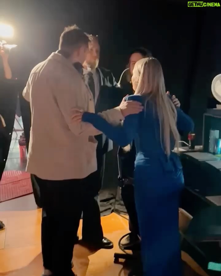 Kristina Petrushina - 17.1K Likes - Från lördagens kamerarulle. 🥹 Nu är vi på väg till Malmö!!! Och vilken PANGhelg vi har framför oss!Längtar ihjäl mig! Hoppas ni är med oss ❤️