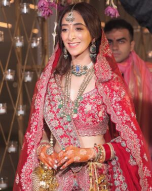 Kritika Avasthi Instagram - From the first trial to the final walk down the aisle ✨.
Every stitch, every jewel, every moment led to transforming me into the bride of my dreams 🥰. 
Happy 3 months to us @piyushk003 ♥️
Bridal lehenga @studybyjanak 
Bridal Jewellery @multanijewellersofficial 
MUA @arshhia_19 
PC @theweddingmantraproductions 
.
.
.

#pikaboo #2024 #bride #groom #newlyweds #3months #happy #love #red #wedding #wedmegood #piyushkhatter #kritikkaavasthi #bridal #bridalmakeup #bridaljewellery