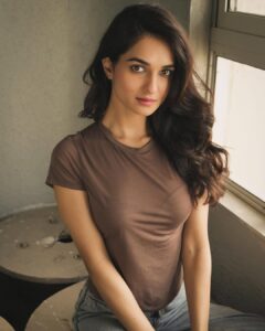 Actress Kritika Singh Yadav HD Photos and Wallpapers March 2025