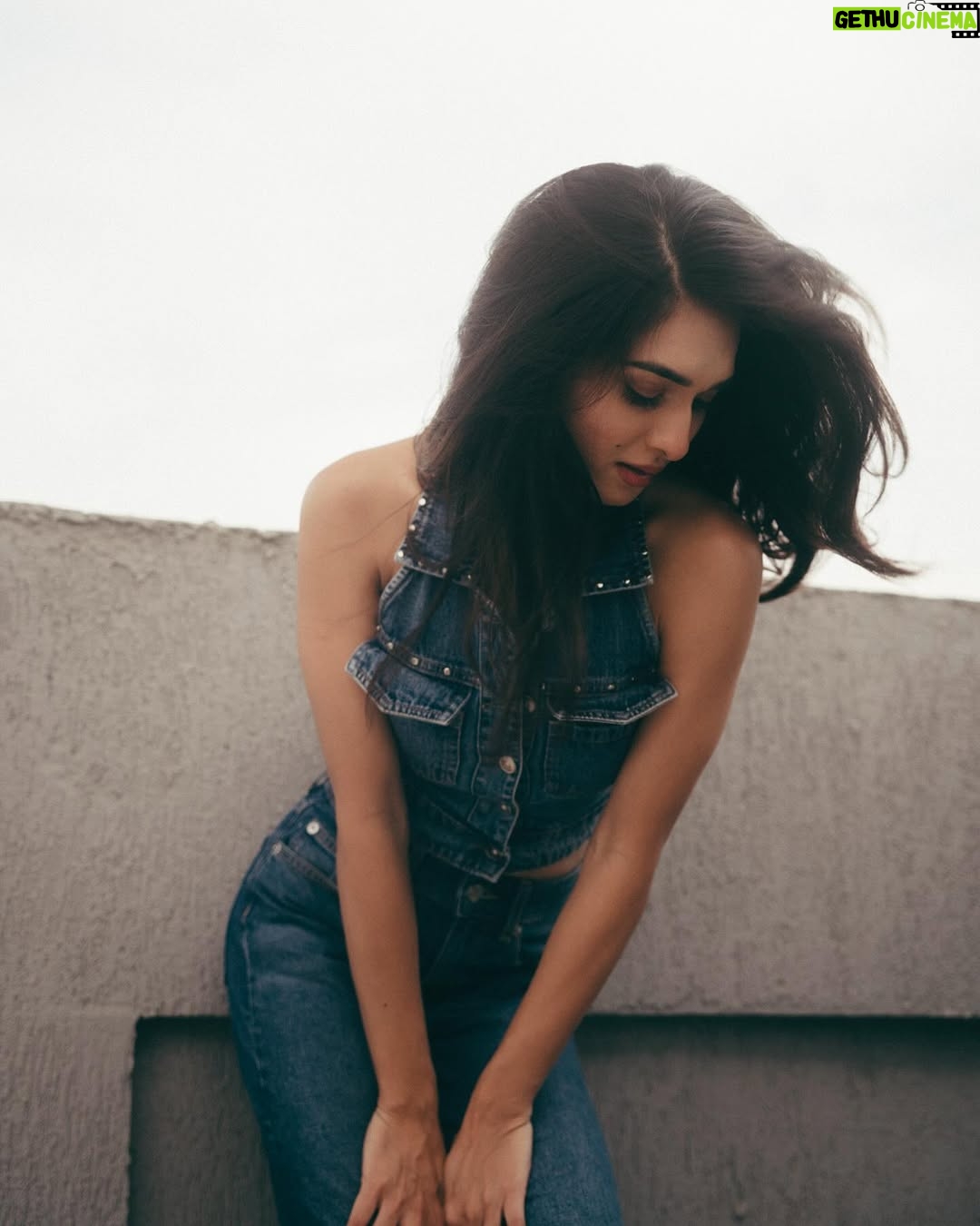Kritika Singh Yadav - 6.7K Likes - Captured by @dieppj