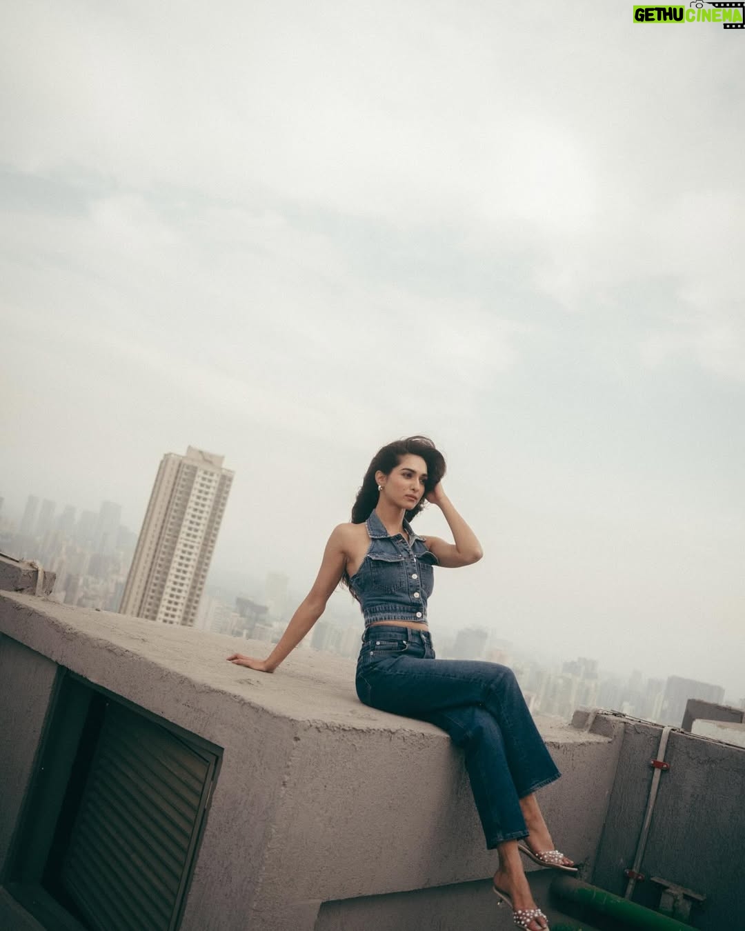 Kritika Singh Yadav - 6.7K Likes - Captured by @dieppj