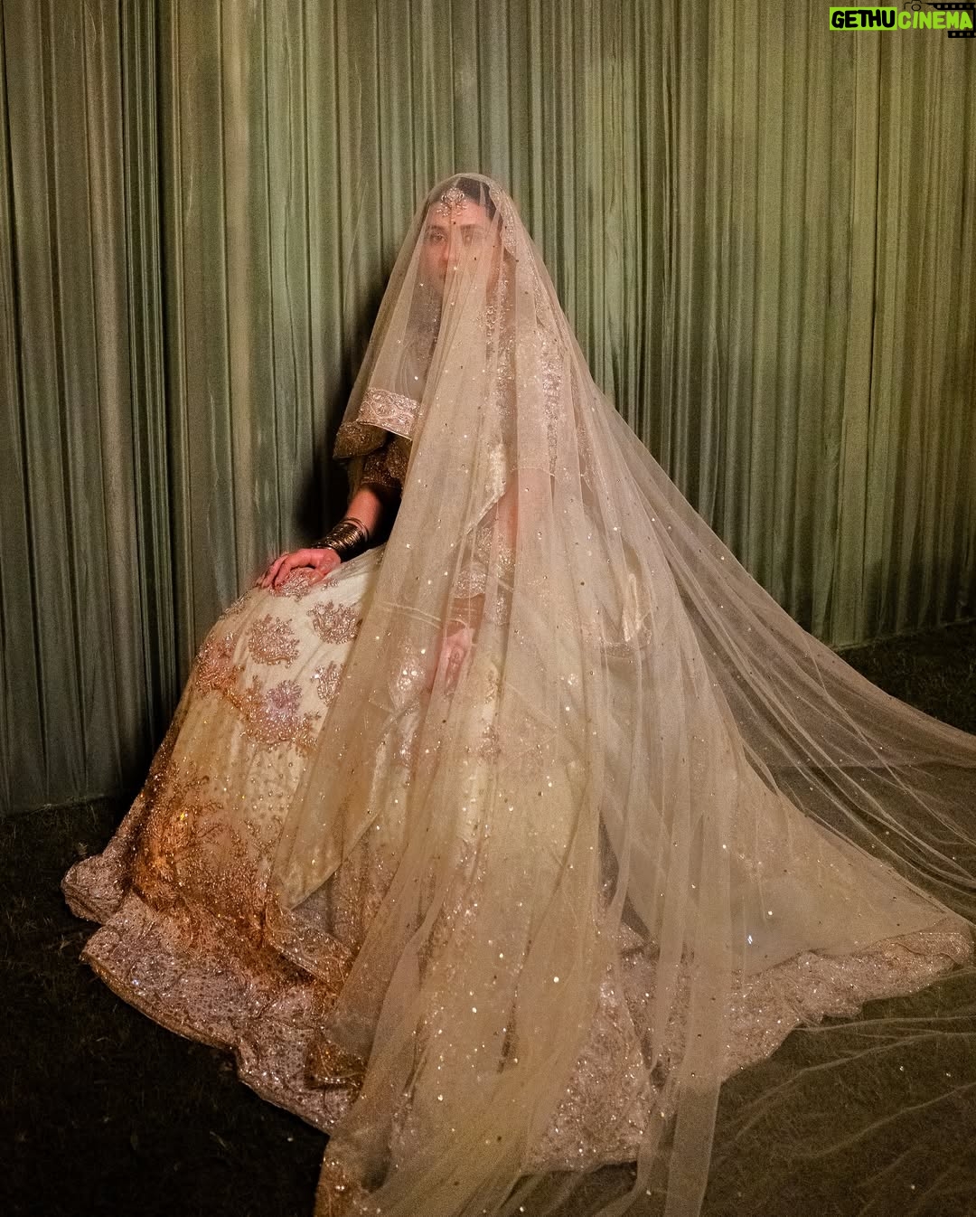 Kubra Khan - 257.6K Likes - I wanted to Sparkle. @hijabomer you made me sparkle. Thank you. - Few glimpses of a beautiful night filled so love and laughters. Thank you @yrattamedia for such beautiful memories. And of course, my glam up by none other than @mubsher.bhatti