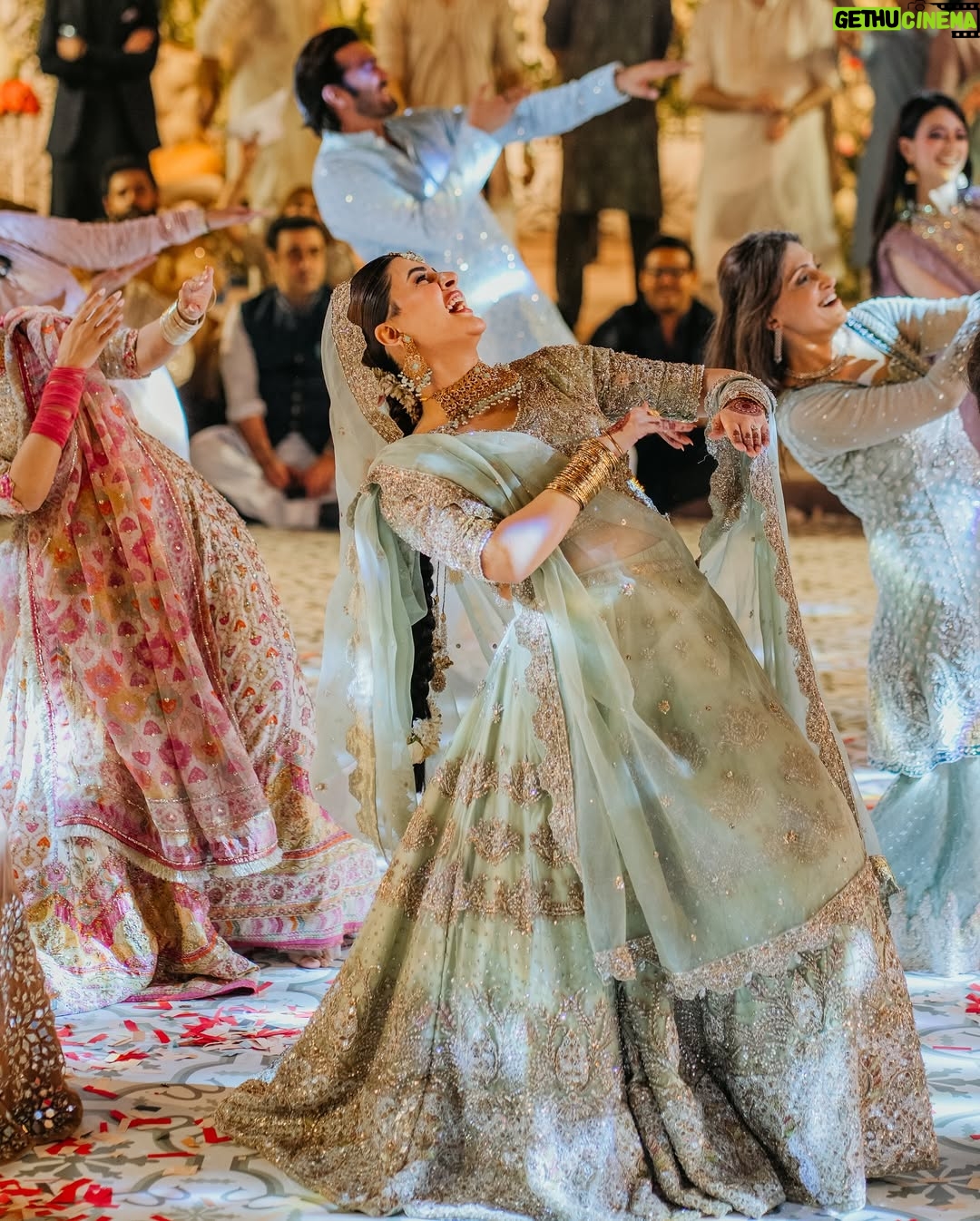 Kubra Khan - 257.6K Likes - I wanted to Sparkle. @hijabomer you made me sparkle. Thank you. - Few glimpses of a beautiful night filled so love and laughters. Thank you @yrattamedia for such beautiful memories. And of course, my glam up by none other than @mubsher.bhatti