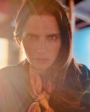 Lake Bell Instagram - Finding the light….