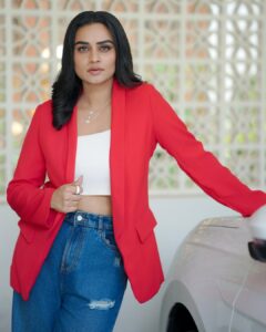 Actress Lakshmi Nakshathra HD Photos and Wallpapers March 2025
