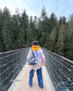 Lapassalan Jiravechsoontornkul Instagram - เอ่า รุปเหลือ
#wjmildxCanada #itsMildTrip