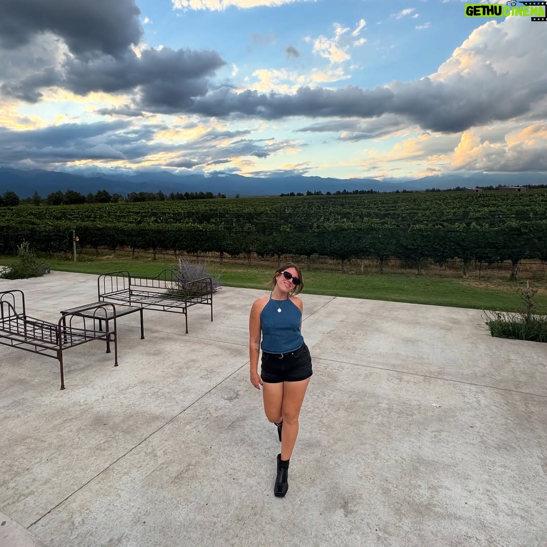 Laura Esquivel - 14.6K Likes - 🍷✨ un poco de las hermosas vacaciones.. que fueron hermosas porque las compartí con la persona mas genial del planeta ❤️ @facucedeira
