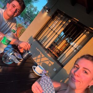 Laura Esquivel Instagram - 🍷✨ un poco de las hermosas vacaciones.. que fueron hermosas porque las compartí con la persona mas genial del planeta ❤️ @facucedeira