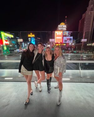 Laura McGoldrick Instagram - Las Vegas 💥 work hard, play hard : play edition.