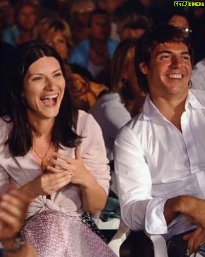 Laura Pausini - 174.3K Likes - 20 anni insieme e solo alcune delle mie foto preferite con te ❤️ auguri amore 🎸@paolocartaofficial