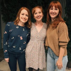 Laura Spencer Instagram - ARE we related though?....#bennetsisters #thelbd #lizziebennetdiaries 💕