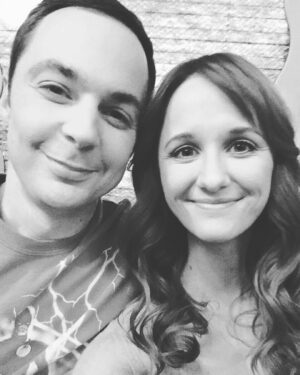 Laura Spencer Instagram - "Sheldon Cooper apologized to me,
and he made it all better" 👍🏻