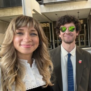 Lauren Lapkus Instagram - HAPPY BIRTHDAY, MIKE!! It’s hard to find a pic of you without our kids 🥹 You’re the best dad and partner I could imagine. Here’s to a great year ahead!! 🥂😘❤️💐