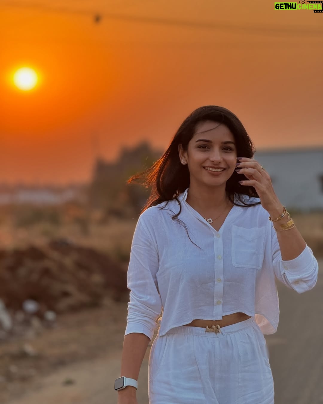 Lavanyaa - 193.5K Likes - Sunset state of mind
Pc @dhileeban_shanmugam & @dr_sharmika chellam