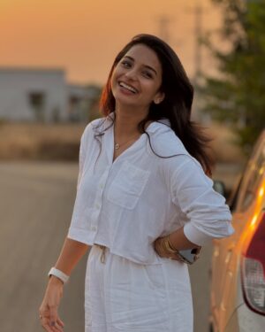 Lavanyaa Instagram - Sunset state of mind 

Pc @dhileeban_shanmugam &  @dr_sharmika chellam