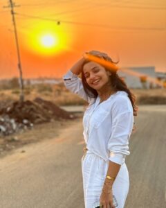 Actress Lavanyaa HD Photos and Wallpapers March 2025