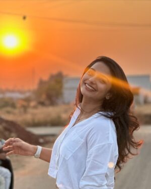 Lavanyaa Instagram - Sunset state of mind 

Pc @dhileeban_shanmugam &  @dr_sharmika chellam