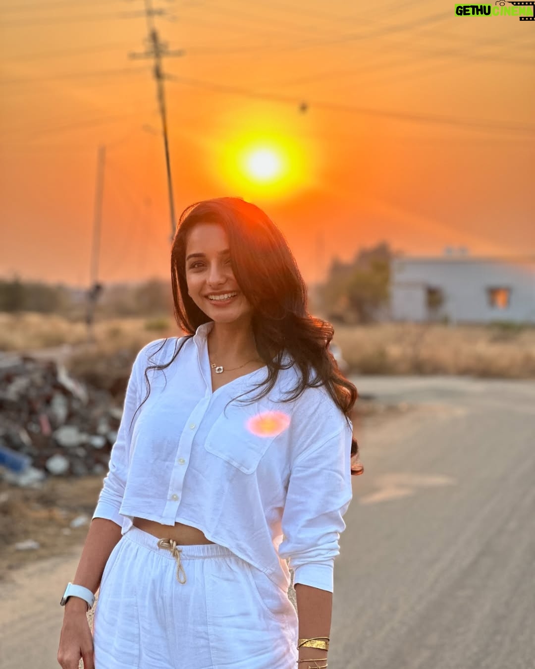 Lavanyaa - 193.5K Likes - Sunset state of mind
Pc @dhileeban_shanmugam & @dr_sharmika chellam