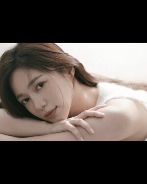 Lee Elijah Instagram - ㅡ🌸