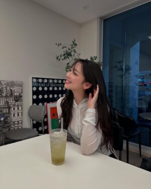 Lee Soo-min Instagram - 아 몰라 못 고르면 다 올리랬어🥺