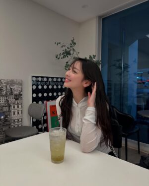 Lee Soo-min Instagram - 아 몰라 못 고르면 다 올리랬어🥺