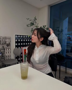 Lee Soo-min Instagram - 아 몰라 못 고르면 다 올리랬어🥺