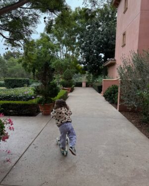 Leona Lewis Instagram - Holding on tight to this one and trying to slow time by being in the moment. They grow so fast. Sending love to everyone who needs it right now 🤍