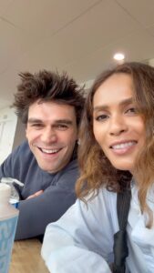 Actress Lesley-Ann Brandt HD Photos and Wallpapers September 2025