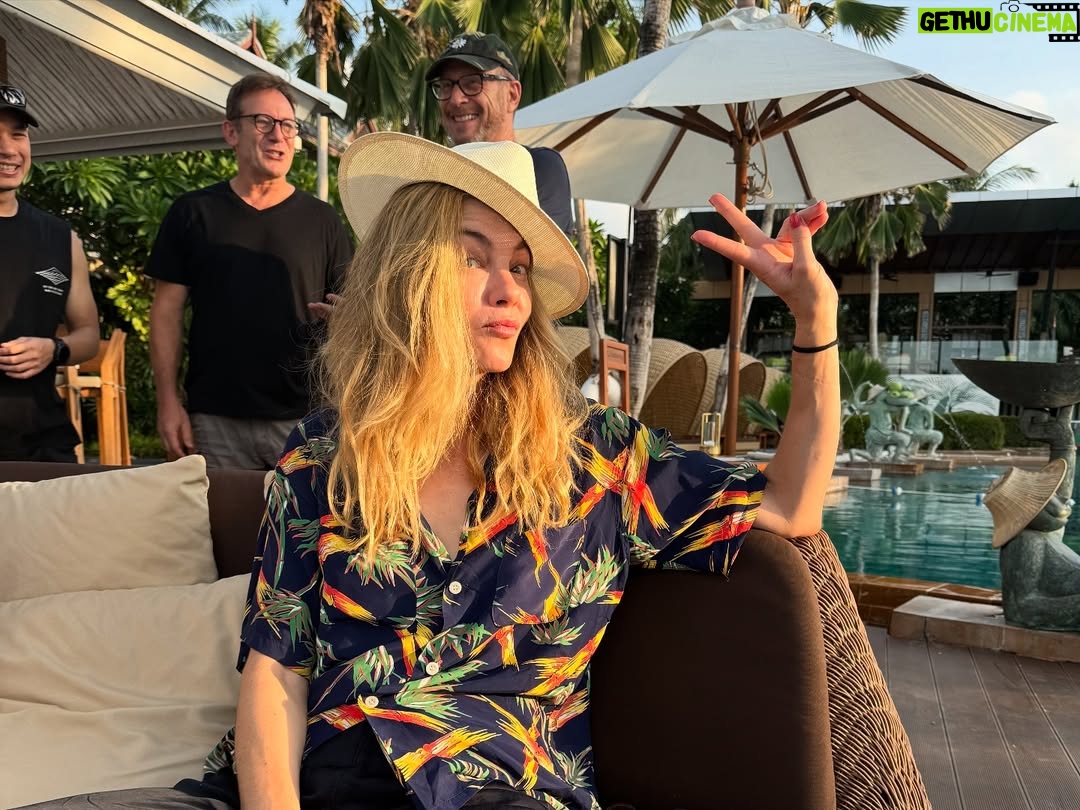 Leslie Bibb - 15.5K Likes - club 🪷...
episode three, week three #bts
@thewhitelotus @streamonmax @hbo
enjoy bbs
🤍