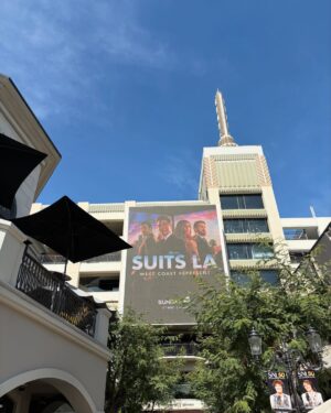 Lex Scott Davis Instagram - Tonight’s the night ! I am truly on a cloud. Can’t wait for you all to fall in love with these characters like we did. 🙏🏽 #SuitsLA TONIGHT 9/8c on @NBC then streaming on @peacock