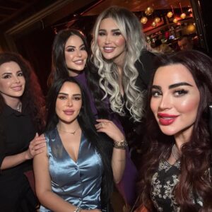 Lila Atrash Instagram - Girls night out 🥰🥰🥰 @asildubai @rixospremiumdubai