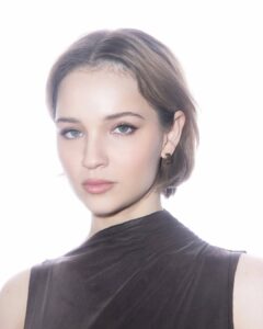 Actress Lisa Vicari HD Photos and Wallpapers February 2025
