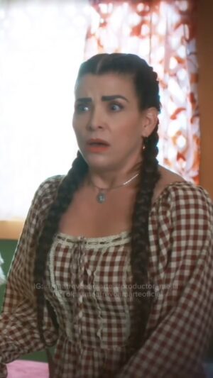Lisset Instagram - ¡Ya comenzó #MeAtrevoAAmarte! 🎉📺 Compártenos qué te va pareciendo nuestro primer capítulo 🤔🎬❤️‍🔥 ¡Queremos saber tu opinión! 💬