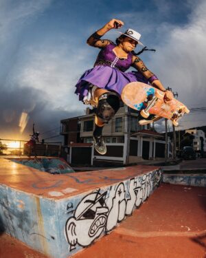 Lizzie Armanto Instagram - @lizziearmanto went down to Cochabamba, Bolivia to spend time with the @ImillaSkate crew, an indigenous skate collective redefining tradition. Wearing polleras and sombreros vallunos, they bring pride, style, and culture to the skate scene. More to come this month from this exciting project!

Photos by: @lapir0