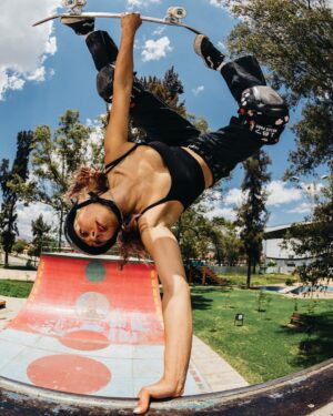 Lizzie Armanto Instagram - @lizziearmanto went down to Cochabamba, Bolivia to spend time with the @ImillaSkate crew, an indigenous skate collective redefining tradition. Wearing polleras and sombreros vallunos, they bring pride, style, and culture to the skate scene. More to come this month from this exciting project!

Photos by: @lapir0