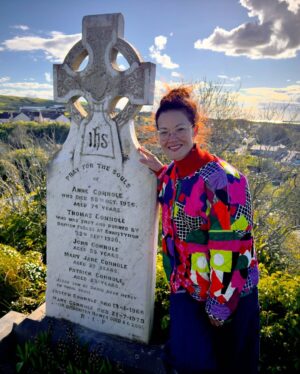 Lizzy Hoo Instagram - Asian is done. I’m Irish now. Happy st pats day ☘️ last year I was very lucky and got to go to Ireland to trace my mum’s family heritage in Ennistymon, Clare. Mum’s family name Connole means a lot in this town. You can watch on SBS OnDemand - Origin Odyssey with Shaun Micaleff 💚
