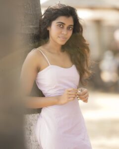 Actress Lovelyn Chandrasekhar HD Photos and Wallpapers March 2025