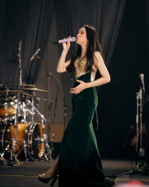 Lyodra Instagram - Kesana kemari nyari kamu eh ternyata dihatiku 🫨