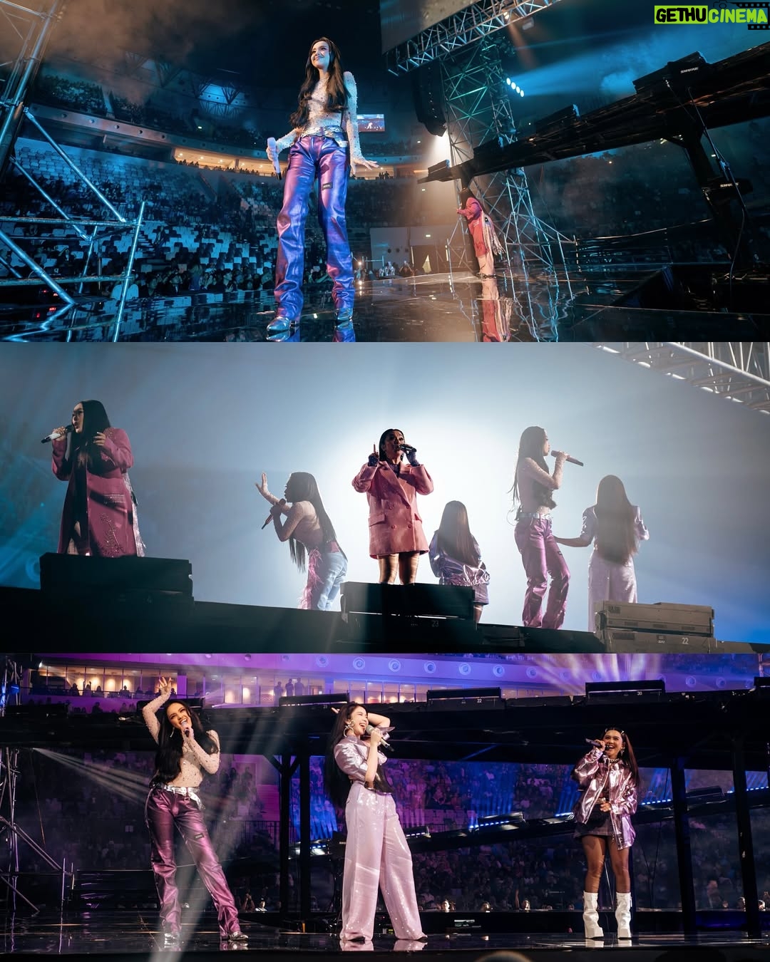 Lyodra - 251.4K Likes - SUPERDIVA KONSER. Terharu, bangga dan merasa terberkati menjadi salah satu bagian dalam konser besar ini. Buatku konser ini begitu istimewa karna satu panggung dgn nama besar 3 Diva yg ternyata disamping nama besar mereka punya karakter yg istimewa yg memberi kita kenyamanan. Aku sebagai penyanyi baru banyak belajar berbagai sisi dari mereka, love you mimi Kd, mama Uthe, mami Titi Dj. My girls titi, ziva, kita sudah melangkah sejauh ini semoga kita kebagian rezeki seperti senior kita. Menjelang konser, kita kurang sehat bahkan h-2 aku masih opname dbd tp akhirnya kita bisa memberikan yg terbaik. Terima kasih banyak Om Erwin om jay dan semua tim di belakang layar hingga konser ini berjalan dengan baik. Terima kasih yg sudah nonton dan menyukai karya karya kita ❤️