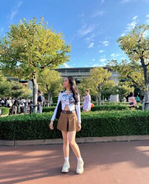 Lyodra Instagram - Disney seaaaa 🐚🧜‍♀️🏰 ✨💛