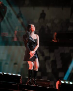 Lyodra Instagram - SUPERDIVA KONSER. Terharu, bangga dan merasa terberkati menjadi salah satu bagian dalam konser besar ini. Buatku konser ini begitu istimewa karna satu panggung dgn nama besar 3 Diva yg ternyata disamping nama besar mereka punya karakter yg istimewa yg memberi kita kenyamanan. Aku sebagai penyanyi baru banyak belajar berbagai sisi dari mereka, love you mimi Kd, mama Uthe, mami Titi Dj. My girls titi, ziva, kita sudah melangkah sejauh ini semoga kita kebagian rezeki seperti senior kita. Menjelang konser, kita kurang sehat bahkan h-2 aku masih opname dbd tp akhirnya kita bisa memberikan yg terbaik. Terima kasih banyak Om Erwin om jay dan semua tim di belakang layar hingga konser ini berjalan dengan baik. Terima kasih yg sudah nonton dan menyukai karya karya kita ❤️